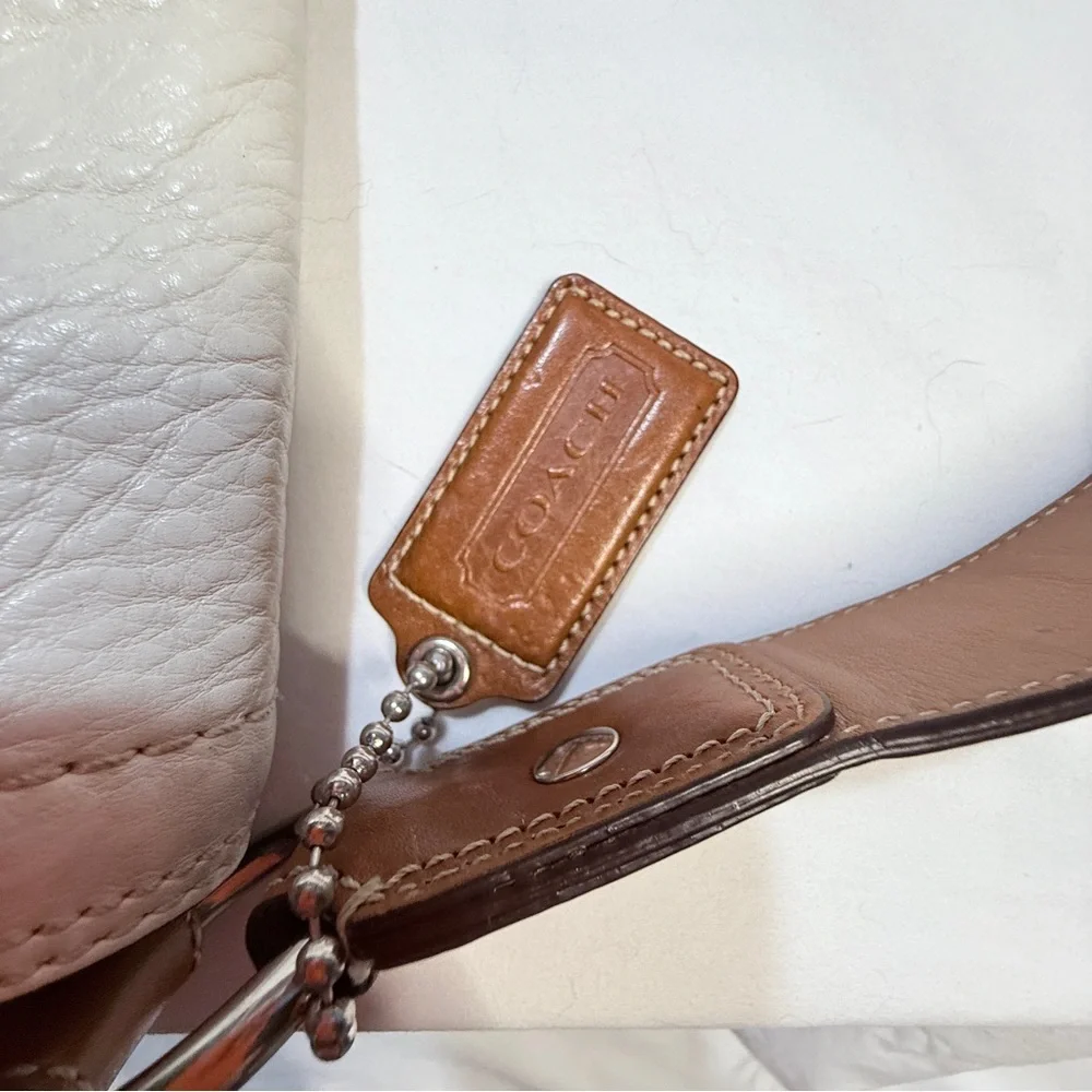 Coach White and Brown Shoulder Bag - Picture 5 of 12